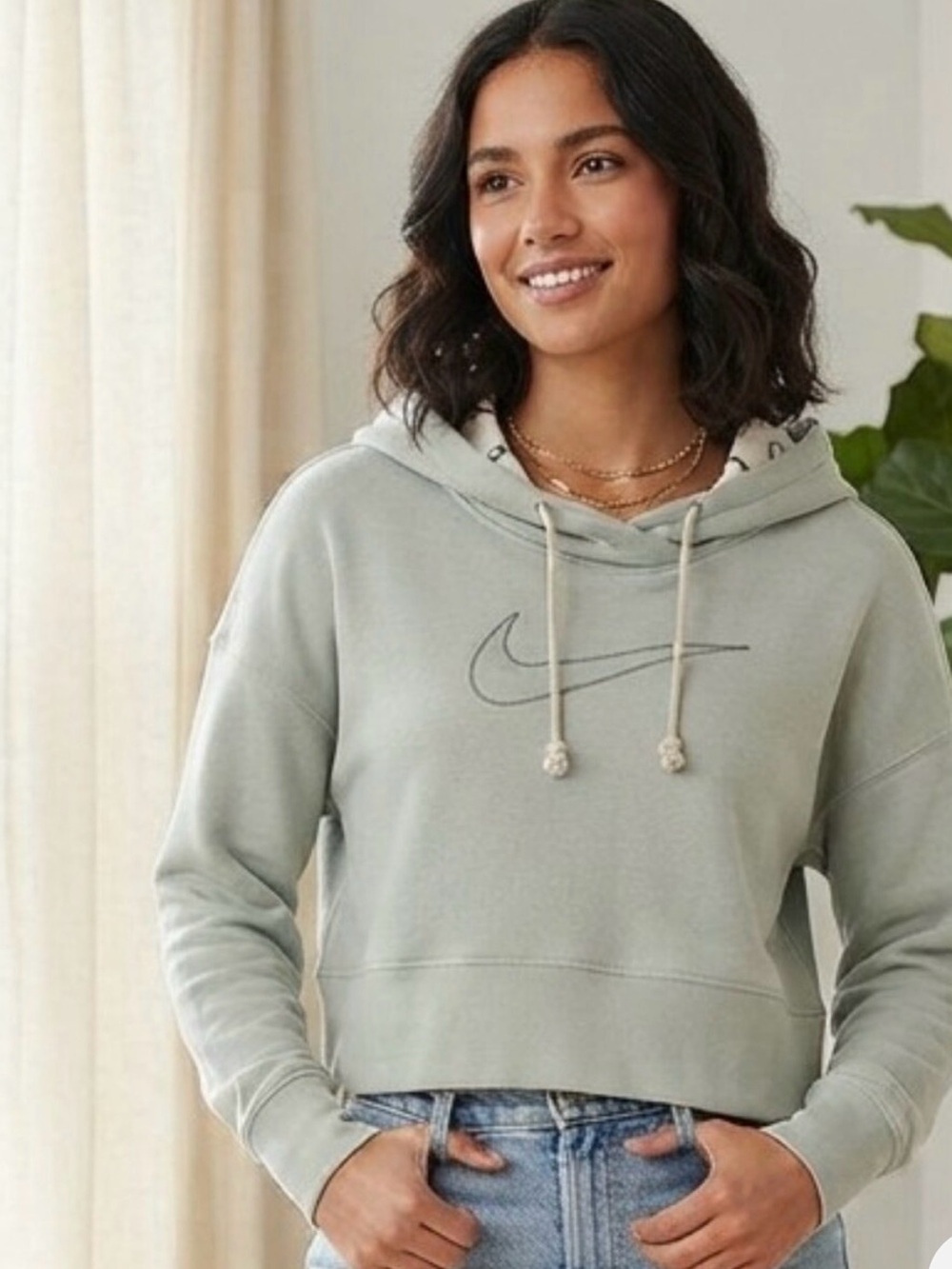 Nike Womens Dri-FIT Get Fit
Cropped Hoodie Slate Grey
Sweatshirt- Size L